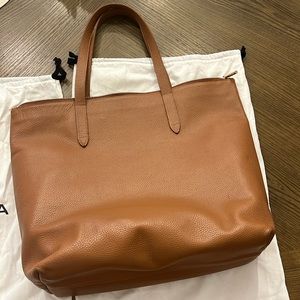 Cuyana classic leather zip tote (caramel) with organization insert